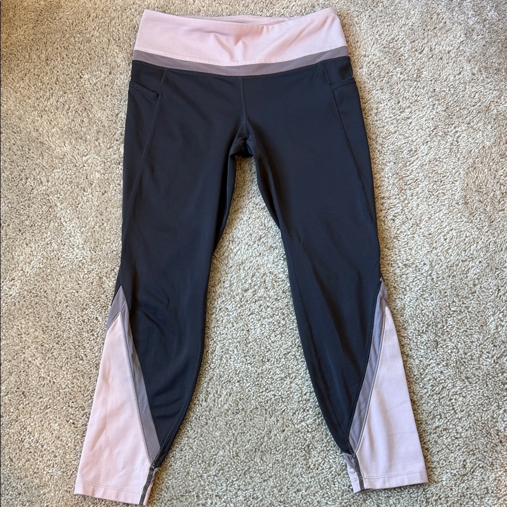 Tangerine Gray and Lilac Athletic Leggings, cropped size small